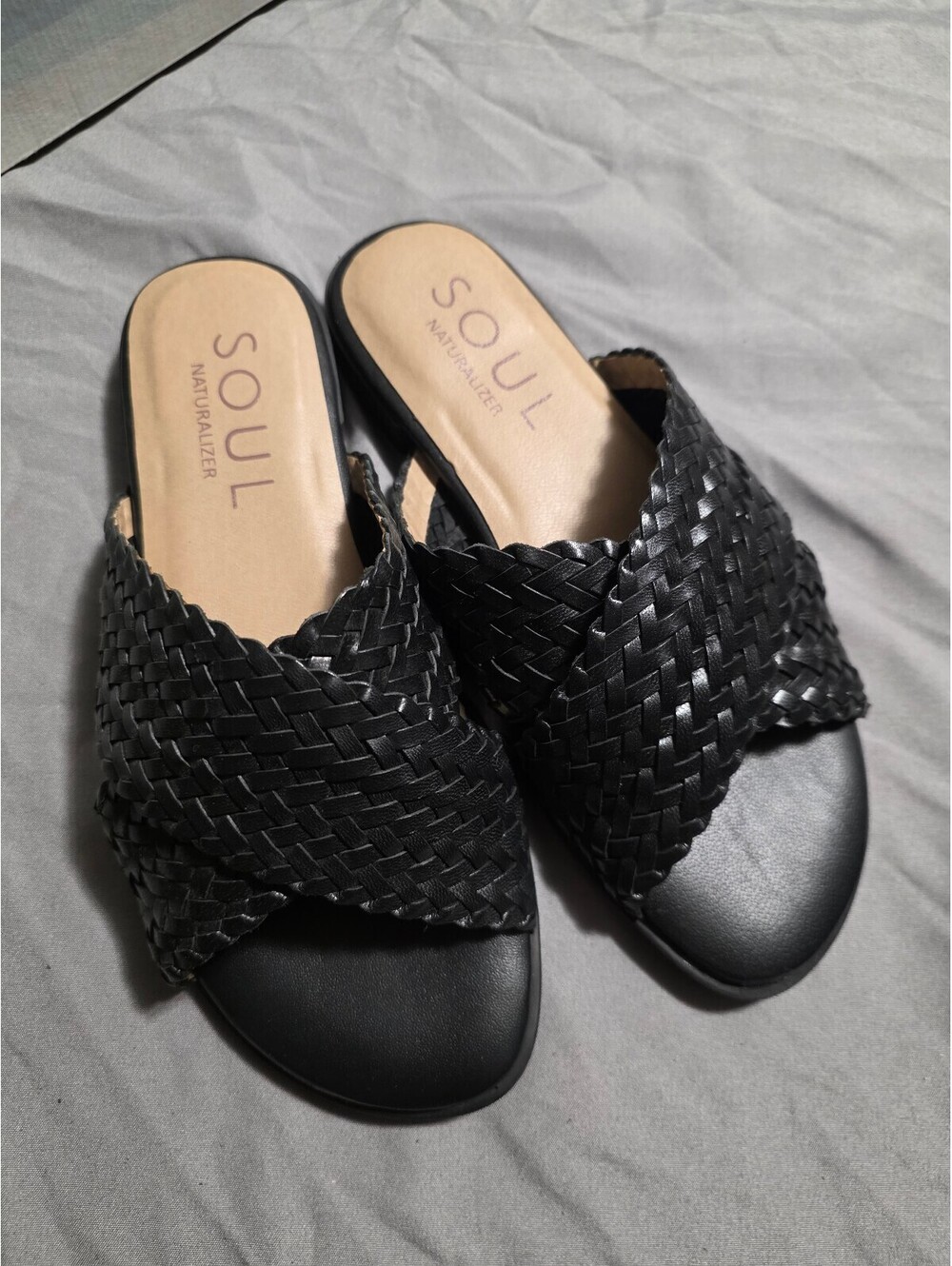 NEW womens Soul brand size 5 flats